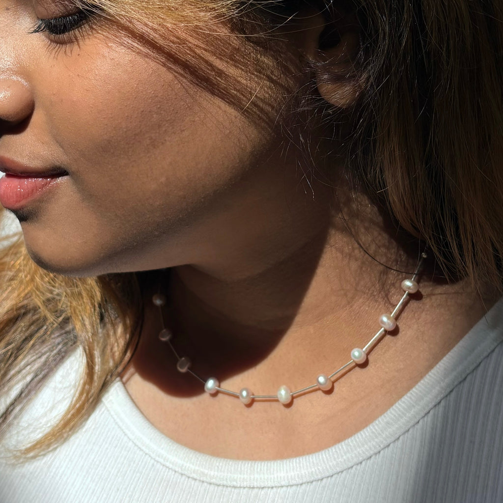 CANDY BUTTON NECKLACE IN PEACH